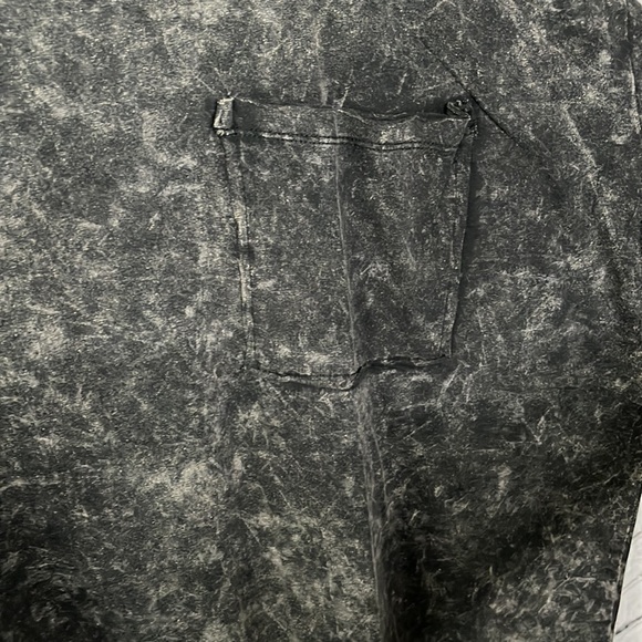 Zenana Plus Size Oversized Mineral Wash Boyfriend Tee - Picture 4 of 5